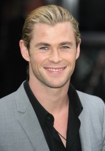 chris-hemsworth-uk-premiere-snow-white-and-the-huntsman-01