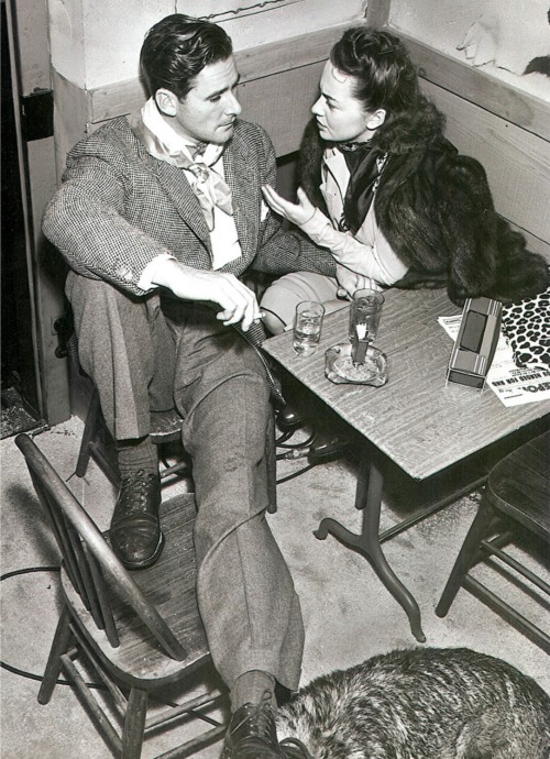 chatting-booth.jpg