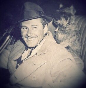 Errol-and-Arno-in-Car-298x300~2